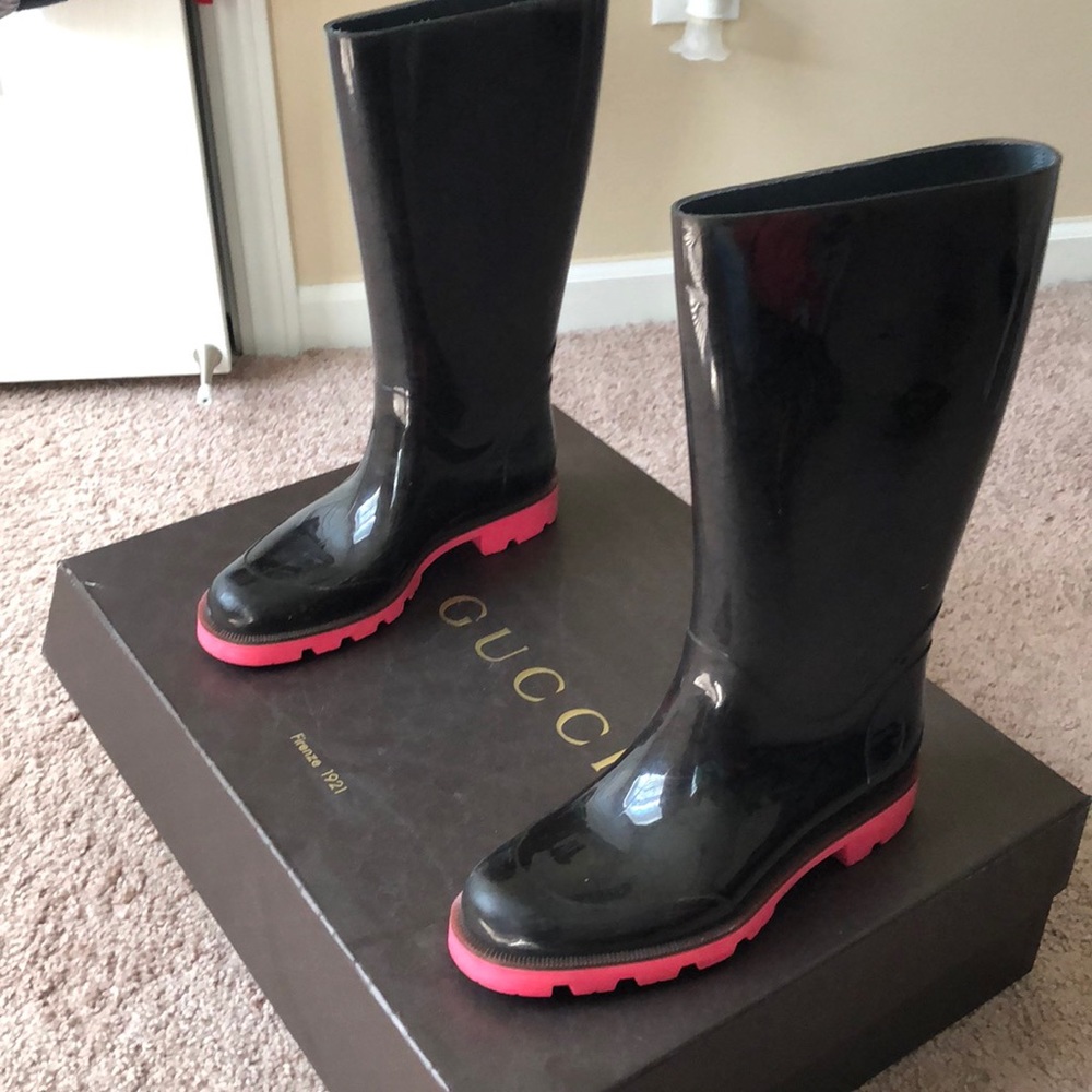 Black Double G Gucci Rainboots